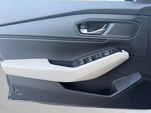 Used 2024 Honda Accord EX image 21