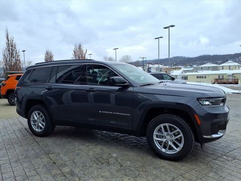New 2025 Jeep Grand Cherokee L Laredo image 5