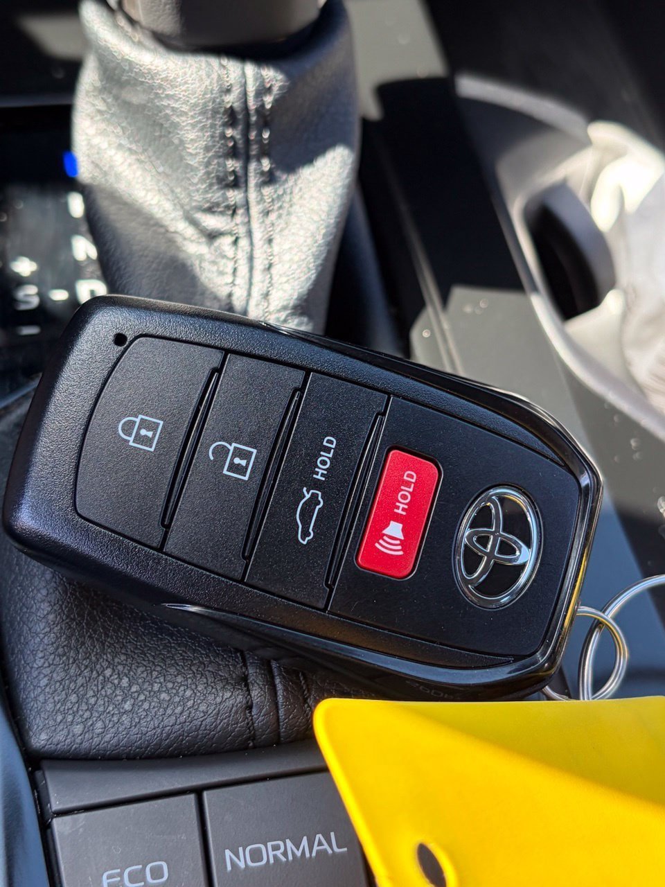 Used 2026 Toyota Camry SE w/ Convenience Package FWD image 14
