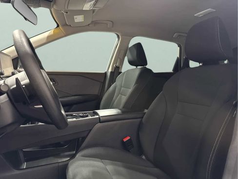 Used 2023 Nissan Rogue S image 22