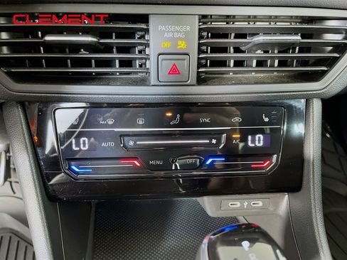 Used 2025 Volkswagen Jetta Sport FWD image 22
