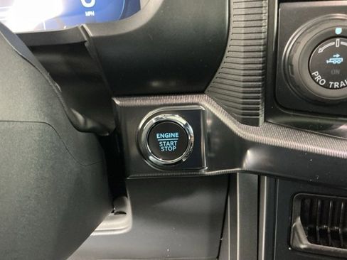 Used 2025 Ford F150 Lariat w/ Equipment Group 502A High image 26