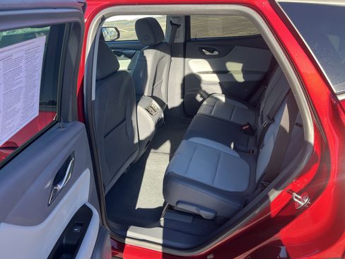 Used 2019 Chevrolet Blazer LT image 16
