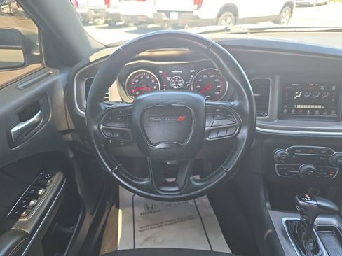 Used 2021 Dodge Charger SXT RWD image 10