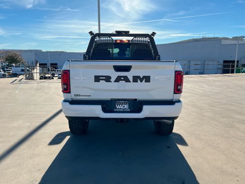 New 2025 RAM 2500 Big Horn AWD/4WD image 4