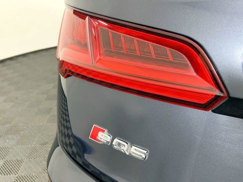 Used 2020 Audi SQ5 Premium w/ Convenience Package image 11