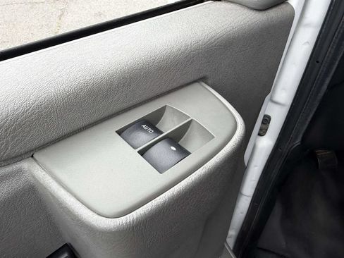 Used 2018 GMC Savana 2500 w/ Driver Convenience Package RWD image 22