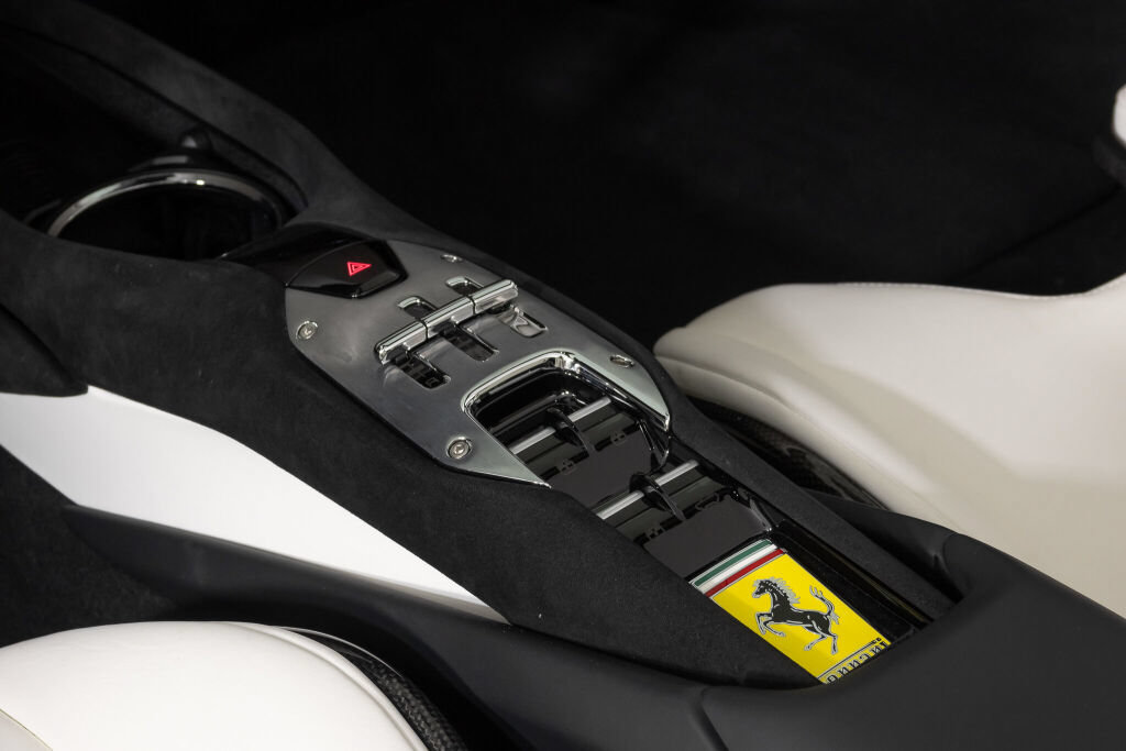 Used 2025 Ferrari 296 GTS RWD image 34