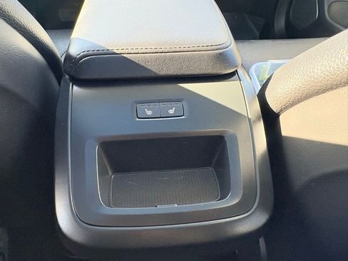 Used 2024 Volvo XC60 B5 Plus image 15