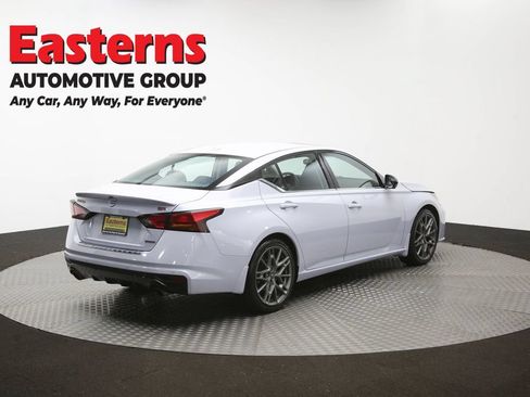 Used 2023 Nissan Altima 2.0 SR FWD image 42