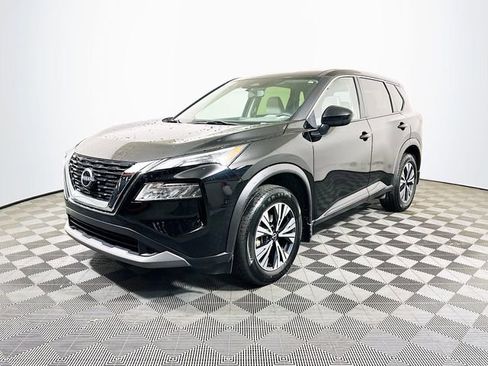 Used 2023 Nissan Rogue SV image 4