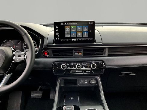 Used 2025 Honda Pilot EX-L image 10