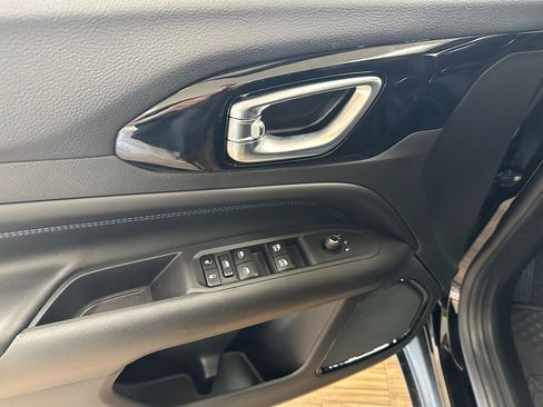 New 2026 Jeep Compass Latitude image 11