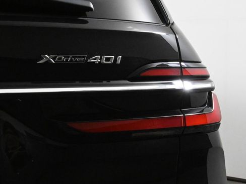Certified 2024 BMW X7 xDrive40i w/ Premium Package image 13