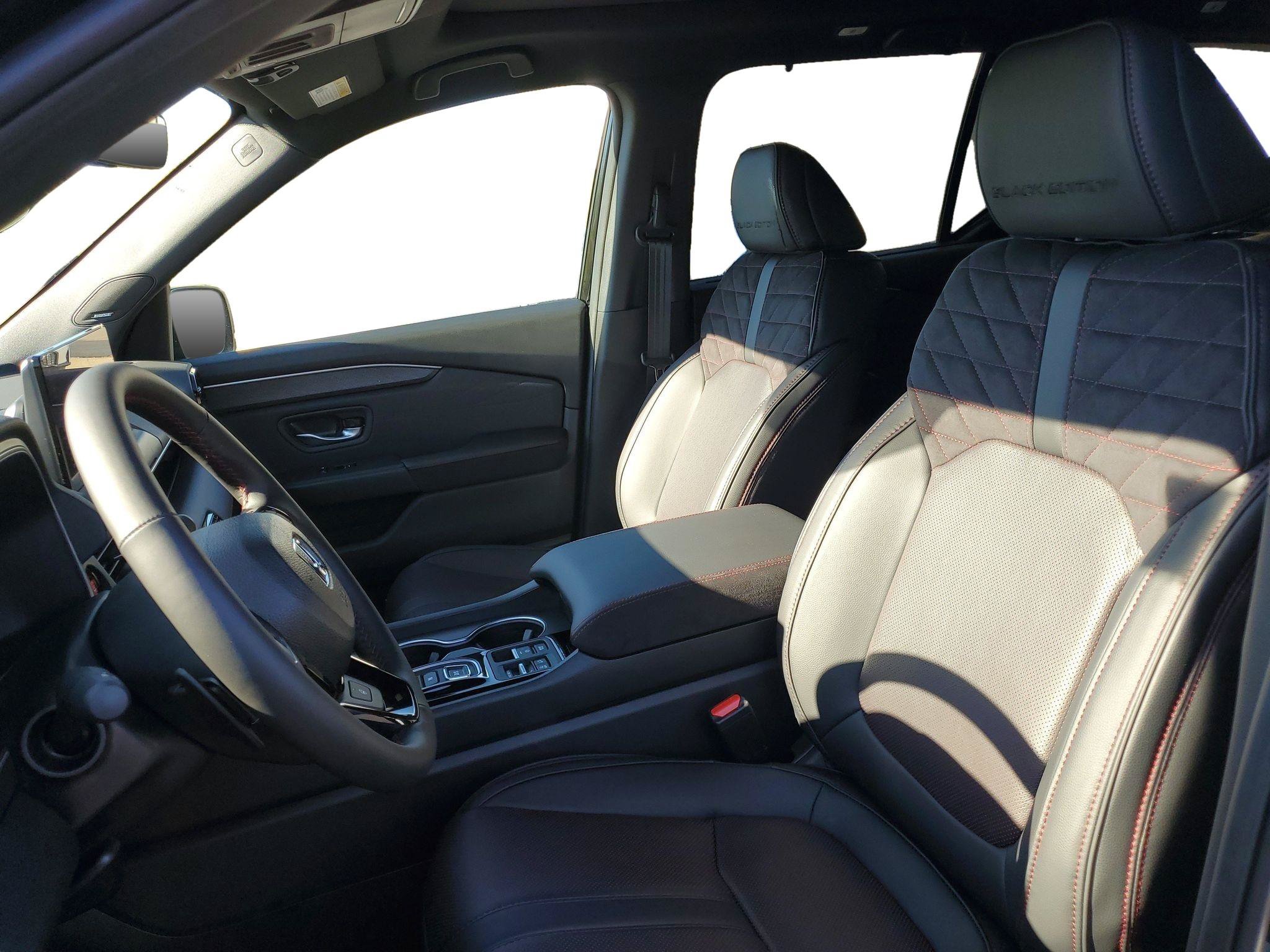 New 2026 Honda Pilot Black Edition image 5