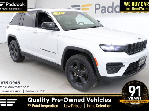 Used 2023 Jeep Grand Cherokee Altitude image 1