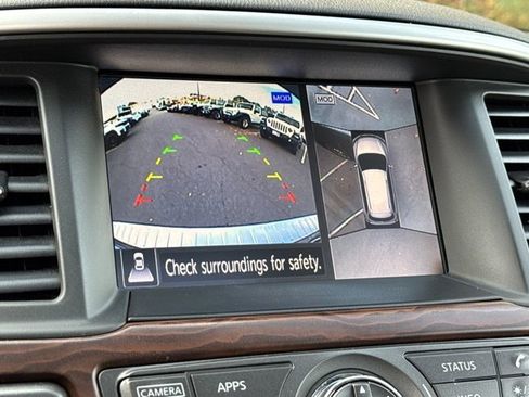 Used 2018 Nissan Pathfinder Platinum image 44