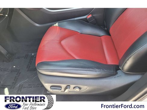Used 2022 Toyota Highlander XSE AWD/4WD image 22