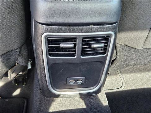 Used 2022 Dodge Charger SXT RWD image 17