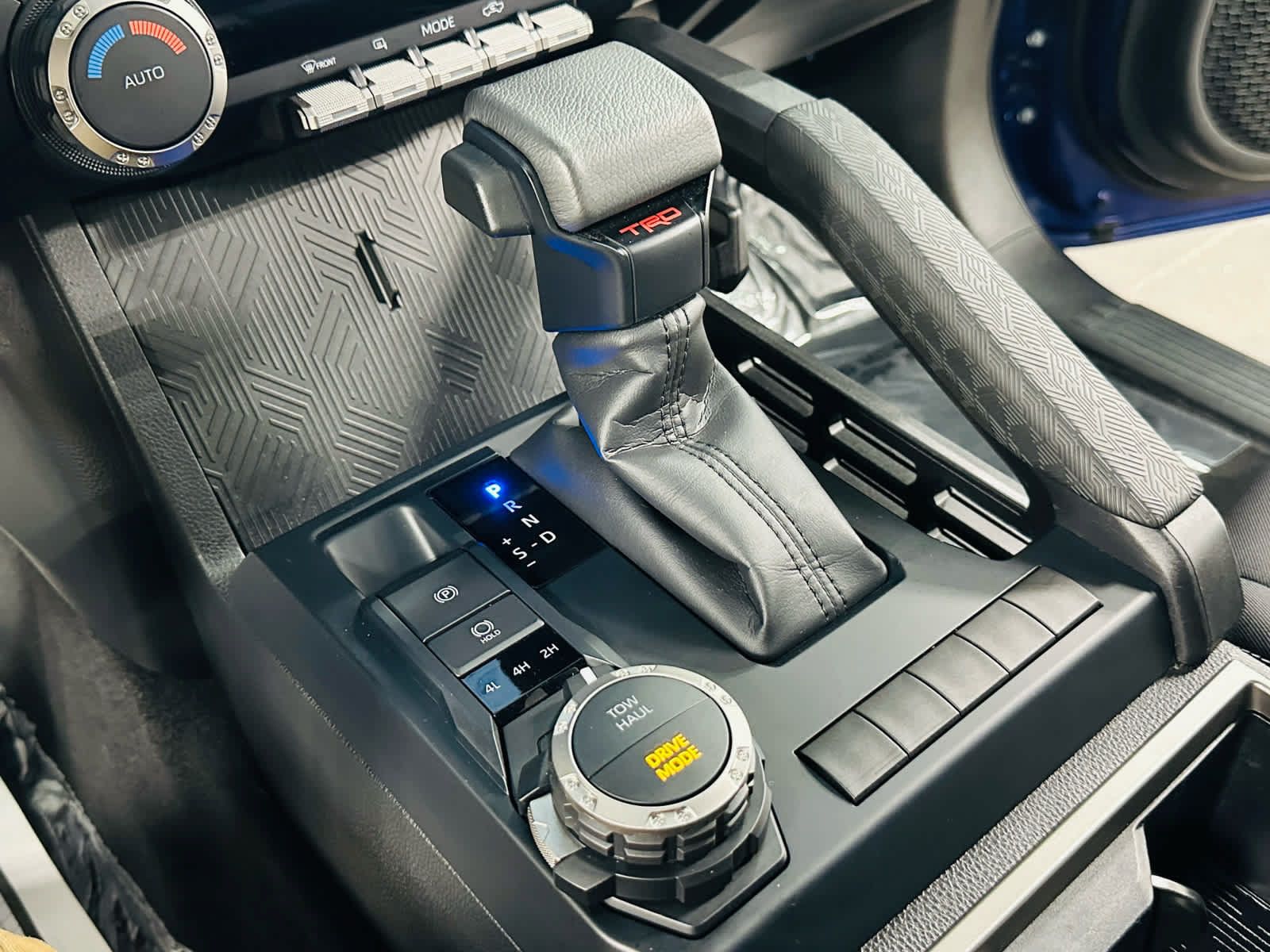 Certified 2025 Toyota Tacoma TRD Sport AWD/4WD image 13
