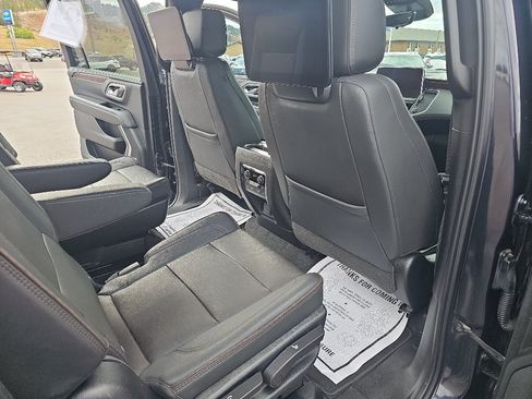 Certified 2023 Chevrolet Suburban High Country AWD/4WD image 26