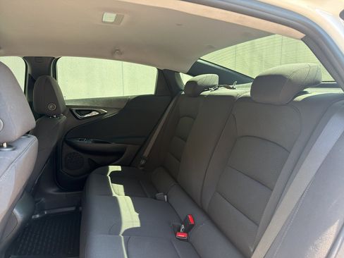Used 2023 Chevrolet Malibu LS FWD image 14
