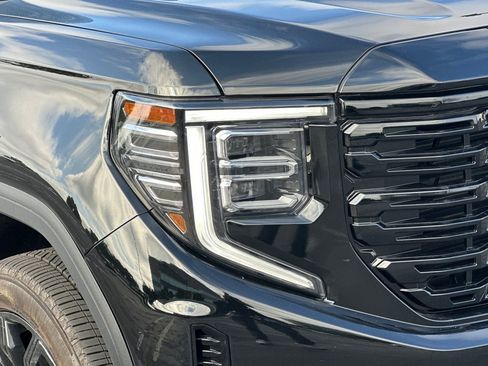 Used 2025 GMC Sierra 1500 Denali w/ Denali Reserve Package AWD/4WD image 44