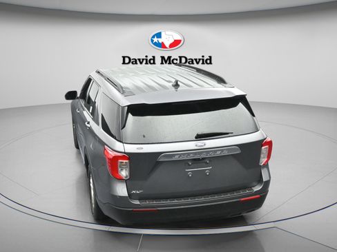 Used 2023 Ford Explorer XLT RWD image 40