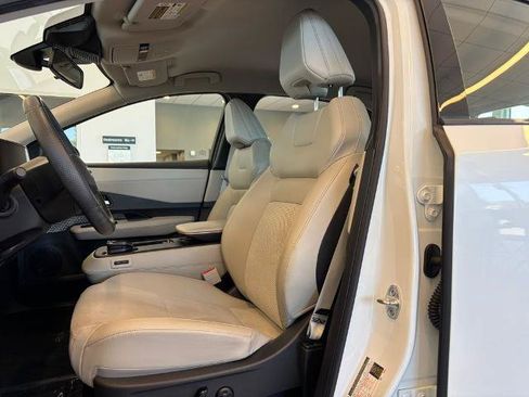 Certified 2024 Nissan Ariya FWD image 14
