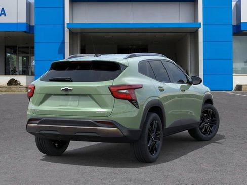 New 2026 Chevrolet Trax ACTIV w/ Sunroof Package FWD image 4
