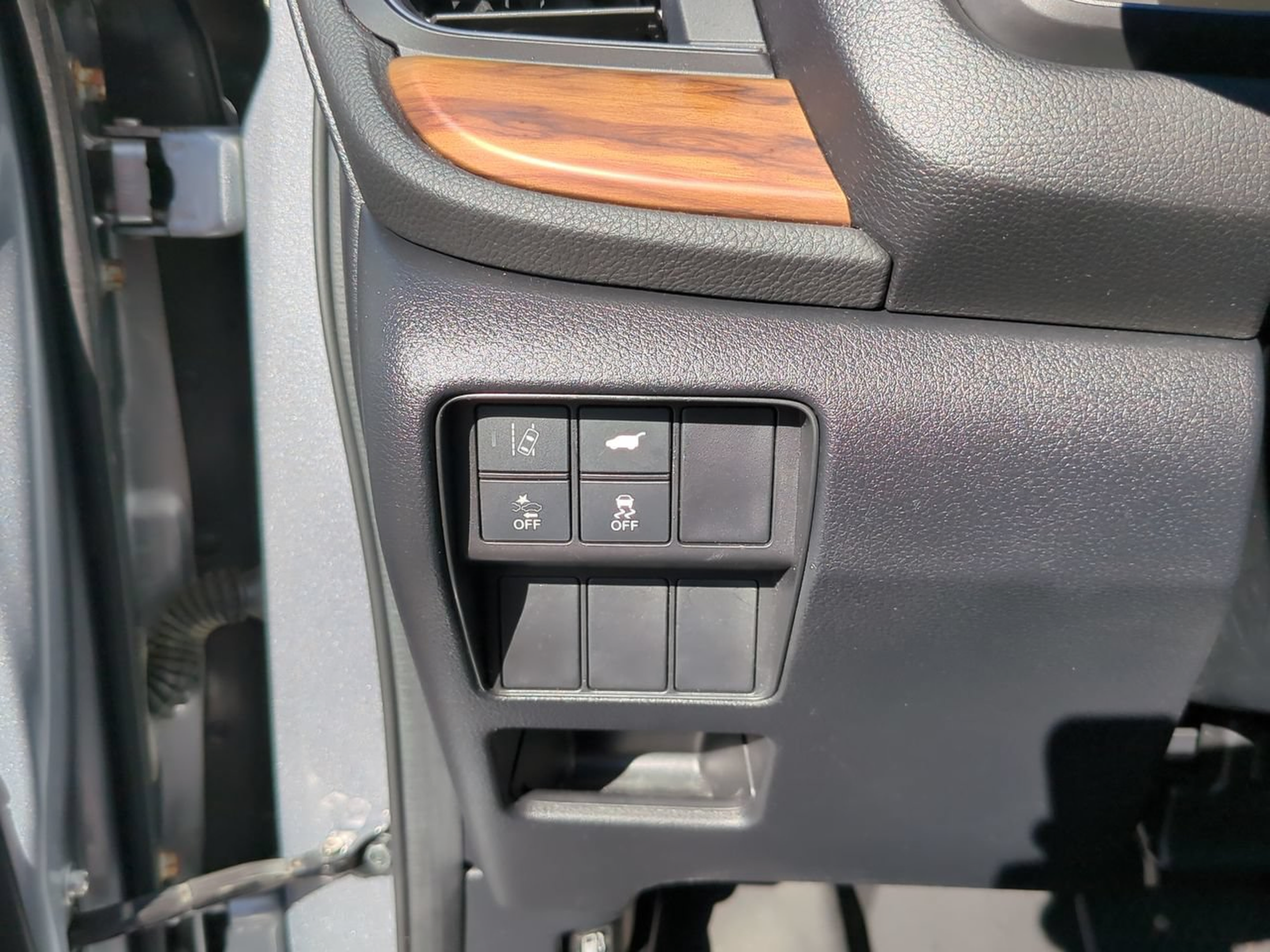 Used 2018 Honda CR-V Touring image 14