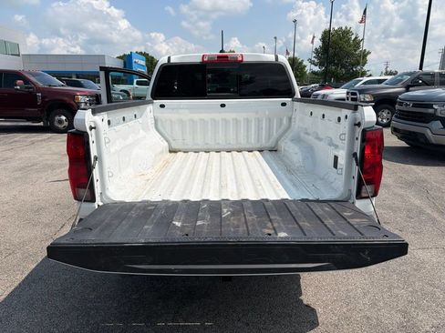 Used 2023 Chevrolet Colorado W/T RWD image 8