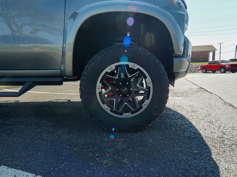 Used 2020 Chevrolet Silverado 1500 RST image 12