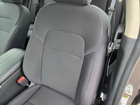 Used 2024 Nissan Sentra S FWD image 20