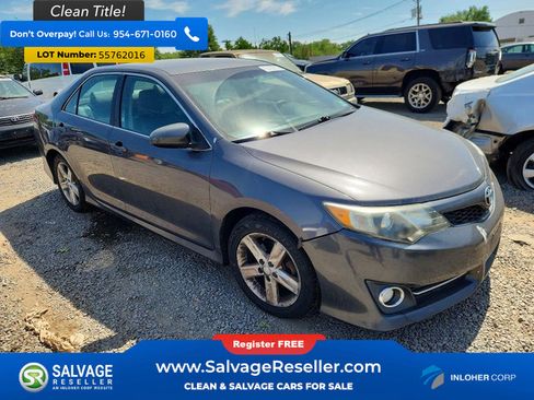 Used 2012 Toyota Camry SE FWD image 5
