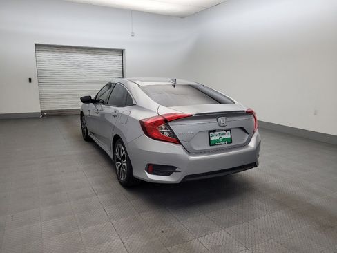 Used 2018 Honda Civic EX-T image 5