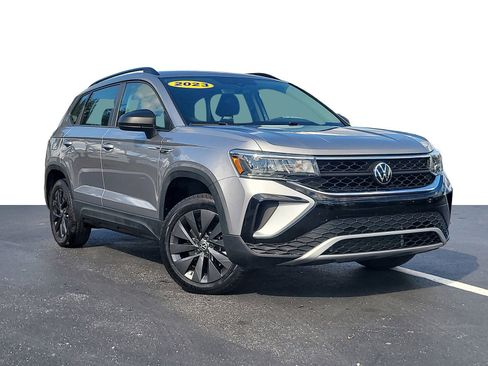Used 2023 Volkswagen Taos S FWD image 2