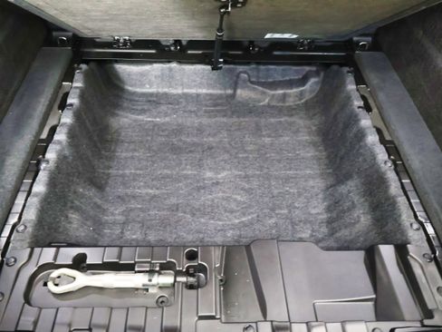 Used 2023 BMW X6 M50i w/ Executive Package image 12