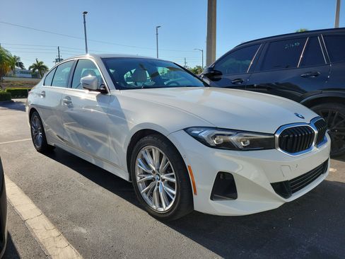 Used 2024 BMW 330i Sedan w/ Convenience Package RWD image 2
