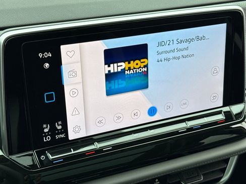 New 2025 Volkswagen Atlas Peak Edition SE image 19