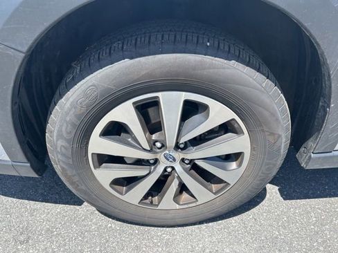 Certified 2025 Subaru Outback Premium w/ Popular Package #1A AWD/4WD image 12