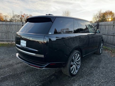 New 2025 Land Rover Range Rover SE image 7
