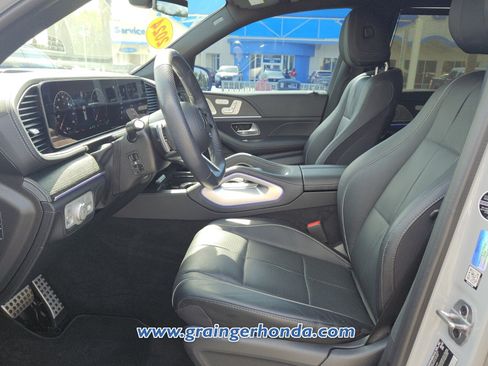Used 2024 Mercedes-Benz GLS 450 4MATIC image 10