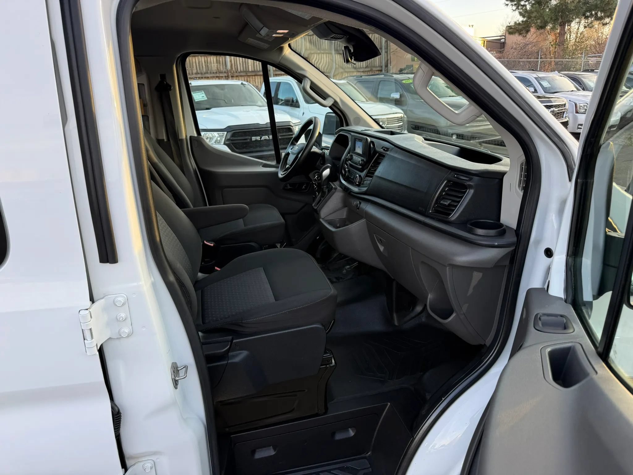 Used 2021 Ford Transit 250 Low Roof w/ Exterior Upgrade Package RWD image 18