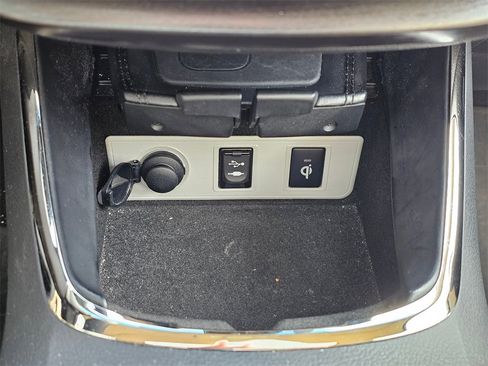 Used 2016 Toyota Avalon Limited image 33