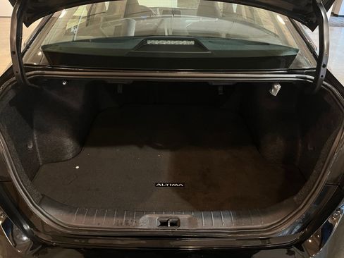 Used 2025 Nissan Altima 2.5 SV image 30