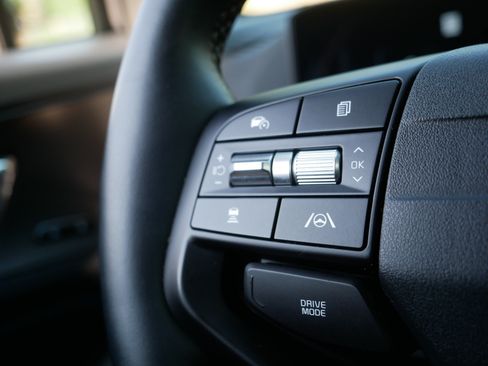 Certified 2026 Kia Sportage SX AWD/4WD image 28