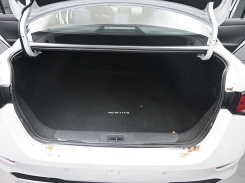 Used 2024 Nissan Sentra SV image 16