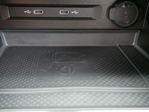 Certified 2023 Volkswagen Tiguan SE R-Line AWD/4WD image 28