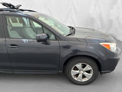 Used 2015 Subaru Forester 2.5i Premium AWD/4WD image 7